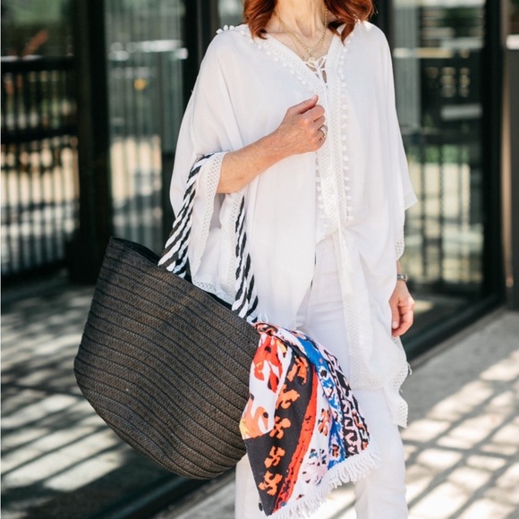 Black and White Rachel Zoe designer Beach bag tote - Picture 6 of 8